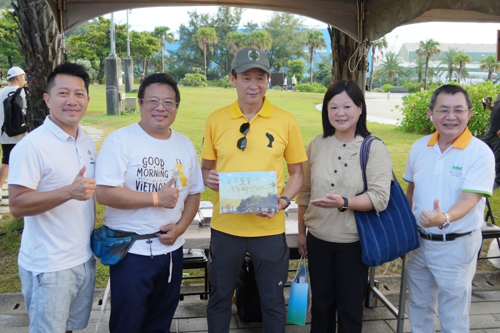 圖▲（從左到右）宏岳國際有限公司 黃偉傑 董事總經理、交通部觀光署 黃勢芳 副署長、基隆市政府產業發展處 蔡馥嚀 處長、交通部觀光署北海岸及觀音山國家風景區管理處 陳煜川 處長到場參加活動。