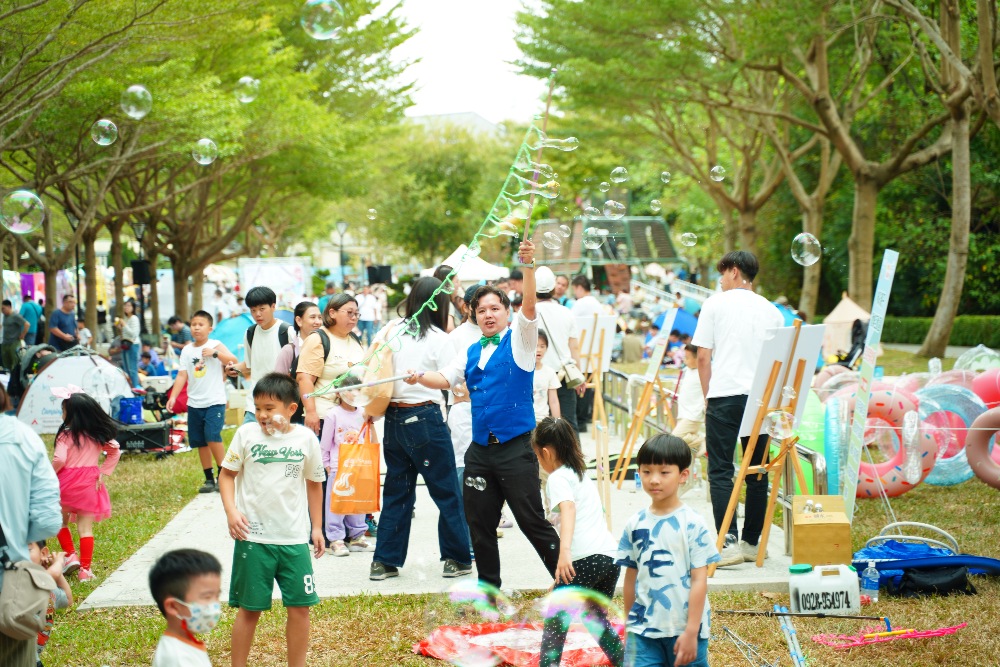 01%E8%87%BA%E4%B8%AD%E5%B8%82%E6%B0%91%E9%87%8E%E9%A4%90%E6%97%A5%E7%A5%9E%E5%B2%A1%E8%B1%90%E6%B4%B2%E5%85%AC%E5%9C%92%E7%99%BB%E5%A0%B4 1