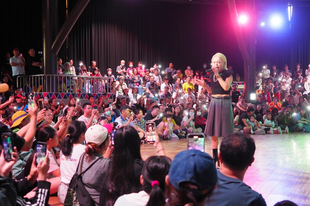 03%E9%90%B5%E8%82%BA%E6%AD%8C%E5%90%8E %E6%88%B4%E6%84%9B%E7%8E%B2