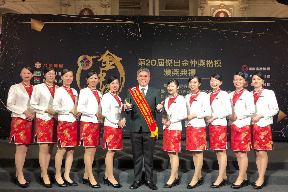 02%E6%B7%B1%E8%80%9520%E8%BC%89%E5%A4%A7%E5%AE%89%E5%8D%80%E5%AD%B8%E5%8D%80%E6%88%BF%E8%88%87%E6%88%BF%E5%B1%8B%E5%87%BA%E7%A7%9F%E7%9A%84%E6%88%BF%E4%BB%B2%E9%A6%96%E9%81%B8%E9%82%B1%E7%91%9E%E9%8A%98