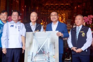 %E8%89%8B%E8%88%BA%E9%BE%8D%E5%B1%B1%E5%AF%BA%E6%8D%90%E8%B4%88%E6%96%B0%E5%8C%97%E5%B8%82%E5%83%B9%E5%80%BC%E9%80%BE850%E8%90%AC%E5%85%83%E7%9A%84%E9%9C%87%E7%81%BD%E6%94%AF%E6%92%90%E5%99%A8%E6%9D%90%E7%B5%844%E5%A5%97%E5%8F%8A%E6%BD%9B%E6%B0%B4%E6%95%91%E6%8F%B4%E8%A3%9D%E5%82%991%E5%A5%97 1