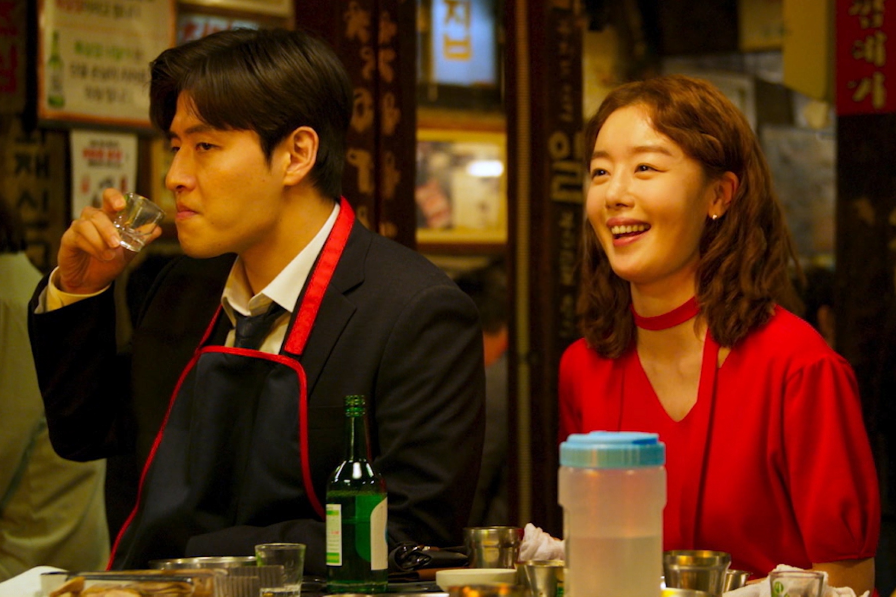 圖：【放飛旅行團】劇照_韓善化（右）在片中暗戀著姜河那（左），受訪時更坦言自己對他真的有點心動和期待／照片提供：采昌國際多媒體