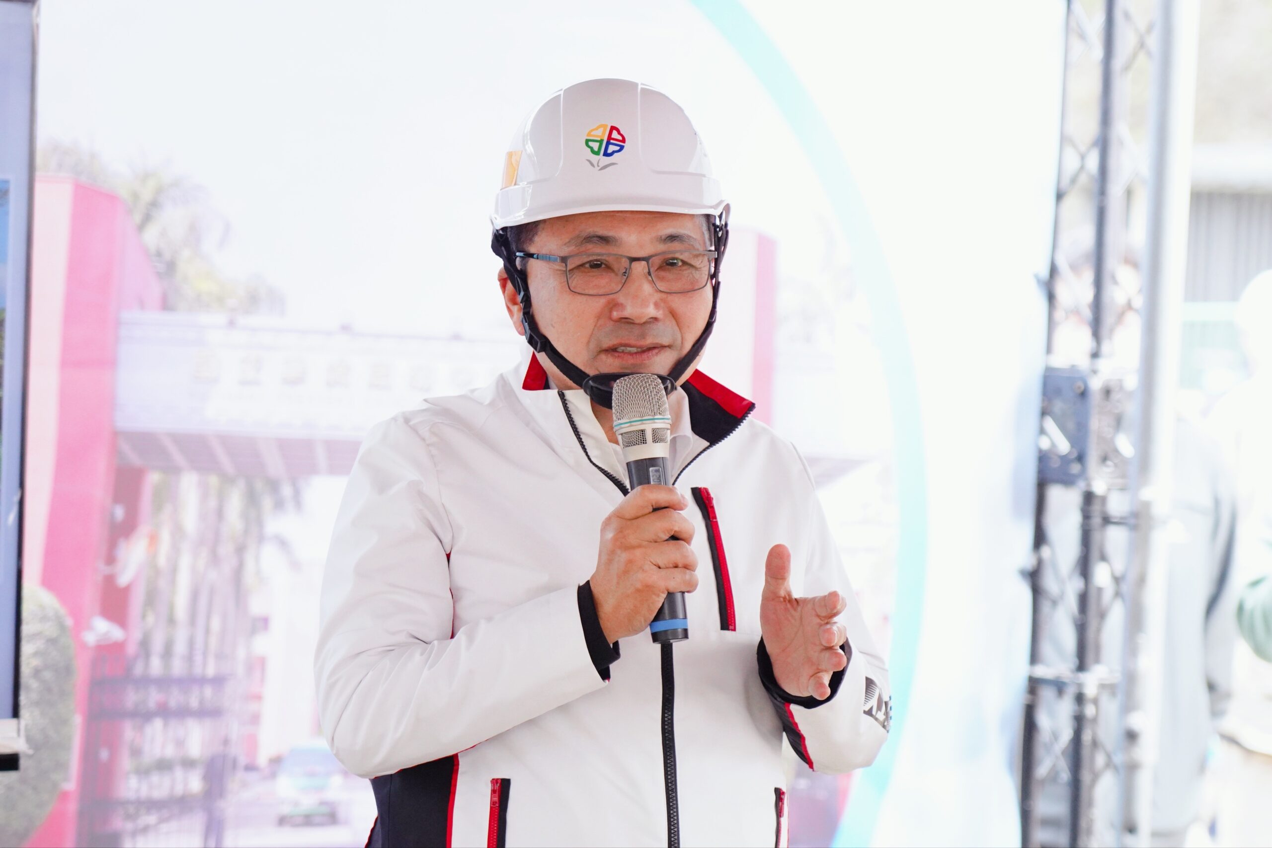 %E6%96%B0%E5%8C%97%E5%B8%82%E9%95%B7%E4%BE%AF%E5%8F%8B%E5%AE%9C%E8%A6%96%E5%AF%9F%E3%80%8C%E8%8F%AF%E5%83%91%E9%AB%98%E4%B8%AD%E9%80%8F%E6%B0%B4%E4%BF%9D%E6%B0%B4%E5%B7%A5%E7%A8%8B%E3%80%8D%E9%80%B2%E5%BA%A6 scaled