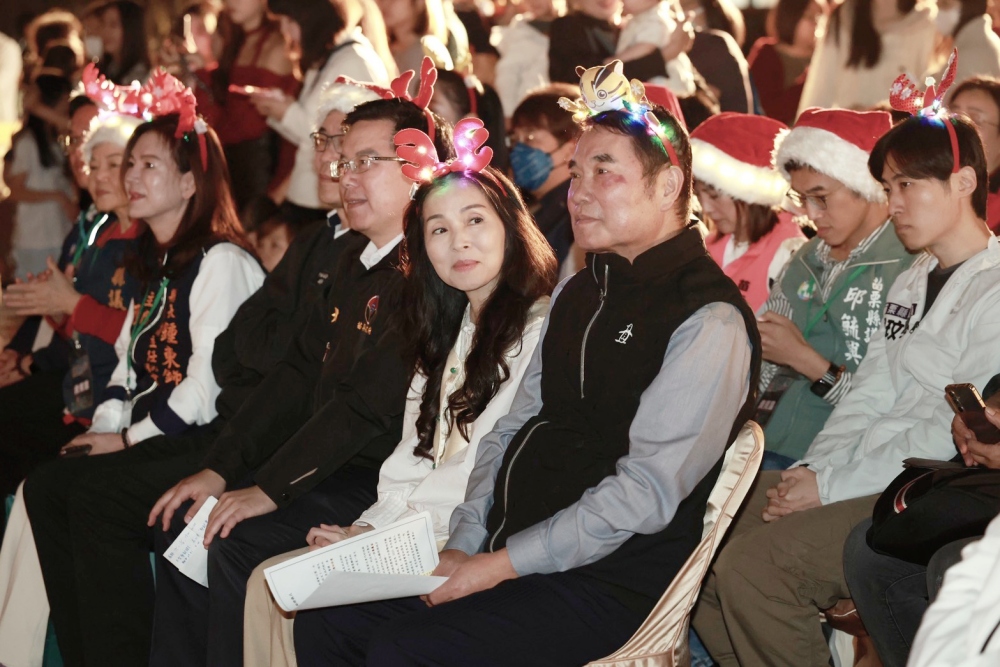 2025苗栗耶誕城盛大啟動 「Chill雪奇遇」打造冬季最浪漫奇幻夜 5 02%E8%8B%97%E6%A0%97%E8%80%B6%E8%AA%95%E5%9F%8Echill%E9%9B%AA%E5%A5%87%E9%81%87