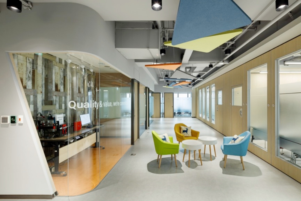 資訊服務領導品牌「叡揚資訊」37年深耕企業數位轉型 以AI+雲端+資安打造永續競爭力 4 01%E8%B3%87%E8%A8%8A%E6%9C%8D%E5%8B%99%E9%A0%98%E5%B0%8E%E5%93%81%E7%89%8C%E3%80%8C%E5%8F%A1%E6%8F%9A%E8%B3%87%E8%A8%8A%E3%80%8D 1