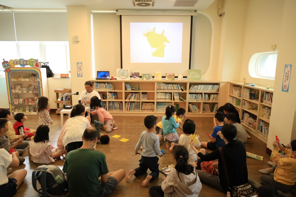 03%E9%95%B7%E8%88%88%E6%9D%90%E6%96%99%E6%94%9C%E6%89%8B%E9%90%98%E6%B7%B5%E5%AF%A6%E6%A5%AD%E5%9D%82%E8%8C%82%E7%B6%A0%E8%83%BD%E5%BB%BA%E7%AF%89%E5%8A%A9%E9%AB%98%E9%9B%84%E4%B8%AD%E5%B4%99%E5%9C%96%E6%9B%B8%E9%A4%A8%E8%9B%BB%E8%AE%8A%E6%96%B0%E7%94%9F