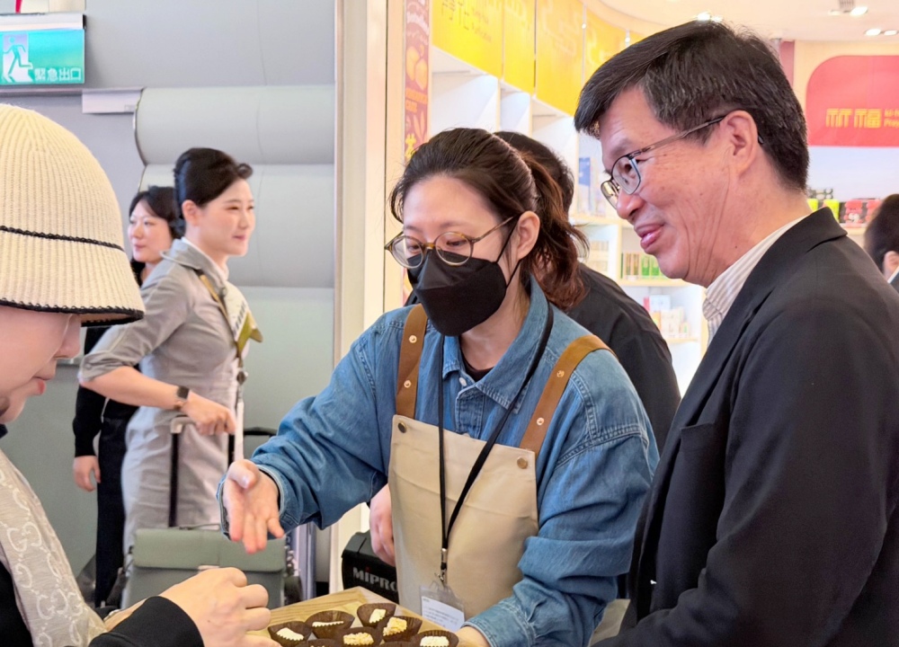 國門迎米香! 米糧精品伴手禮進駐國際機場 5 02%E7%B1%B3%E7%B3%A7%E7%B2%BE%E5%93%81%E4%BC%B4%E6%89%8B%E7%A6%AE%E9%80%B2%E9%A7%90%E5%9C%8B%E9%9A%9B%E6%A9%9F%E5%A0%B4