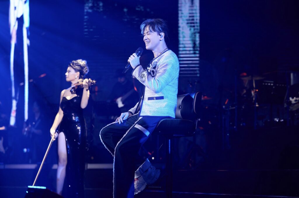 情歌之王出道26年圓華麗攻蛋夢 李聖傑開場激動卡關兩分鐘 4 %E4%B8%8B%E5%8D%884.06 2025 12 29%E7%9A%84%E5%BD%B1%E5%83%8F 1