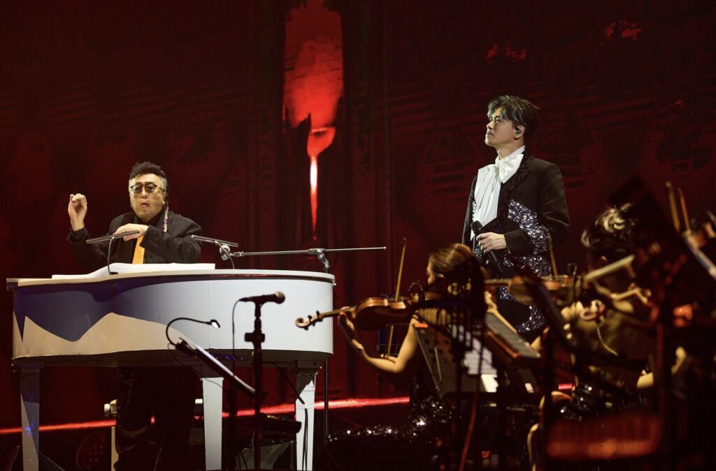 情歌之王出道26年圓華麗攻蛋夢 李聖傑開場激動卡關兩分鐘 6 %E4%B8%8B%E5%8D%884.05 2025 12 29%E7%9A%84%E5%BD%B1%E5%83%8F