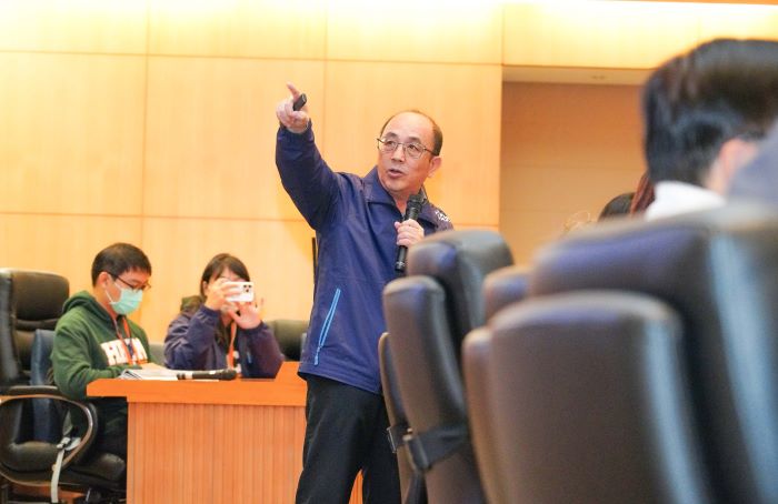 《圖說》水利局長宋德仁今日於市政會議，以「全齡同樂歡樂無限-盡在新北河濱」為題進行專案報告。〈水利局提供〉