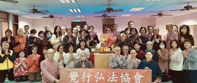 《圖說》覺行弘法協會在台南市舉行禪修大法一日學習營，50多人同霑法喜。〈主辦單位提供〉