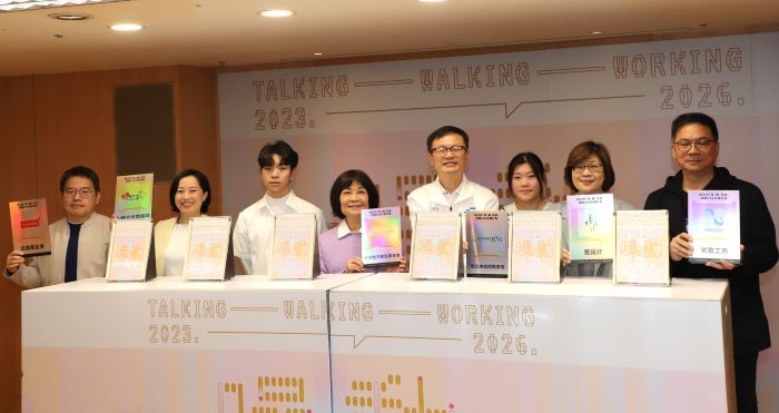 《圖說》教育局長張明文〈右四〉表示,新北技職教育為產業培育人才,也為城市培養關心社會、勇於行動的未來公民。〈教育局提供〉