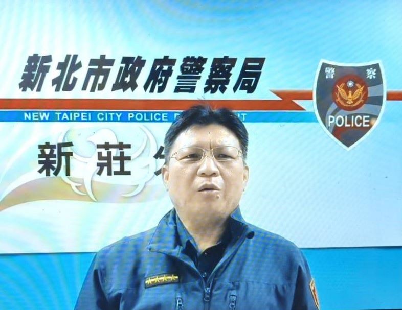 《圖說》福營所副所長陳吉富說明郭姓男子酒後脫序處理情形。〈新莊分局提供〉