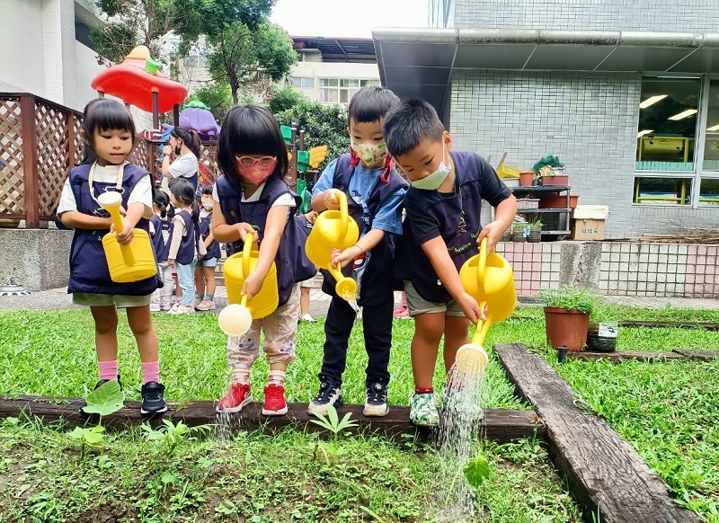 %E5%8A%9F%E5%AD%B8%E7%A4%BE%E6%95%99%E8%82%B2%E7%94%A8%E5%93%81%E8%82%A1%E4%BB%BD%E6%9C%89%E9%99%90%E5%85%AC%E5%8F%B8%E9%99%84%E8%A8%AD%E6%96%B0%E5%8C%97%E5%B8%82%E7%A7%81%E7%AB%8B%E7%87%95%E7%BF%94%E5%B9%BC%E5%85%92%E5%9C%92