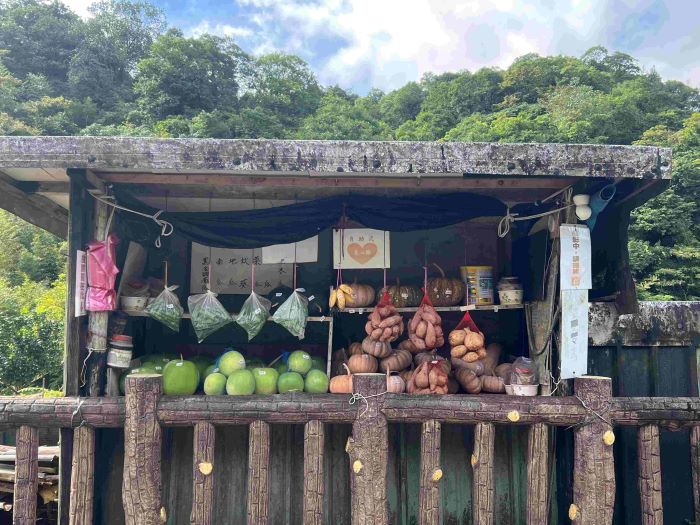 《圖說》雙溪泰平社區內的良心商店販售時令農產。〈農業局提供〉