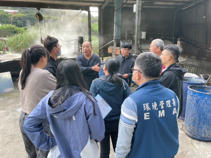 《圖說》廚餘蒸煮監控設備聯合審查情形。〈農業局提供〉