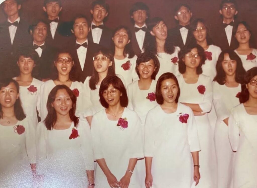 不得了!第一學府開唱,台下一排全是青春!民歌女神邰肇玫、鄭怡、王海玲全合體 6 %E4%B8%8B%E5%8D%886.29 2026 1 14%E7%9A%84%E5%BD%B1%E5%83%8F