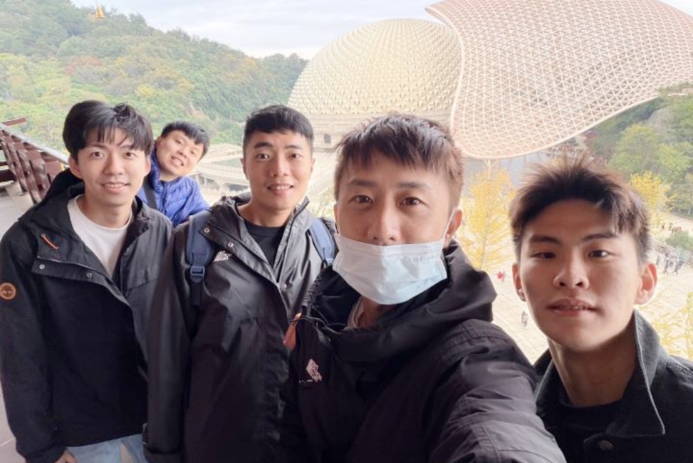 02%E9%99%B3%E4%BA%AE%E8%AB%AD%E5%BA%97%E9%95%B7%E5%88%86%E4%BA%AB%E3%80%8C%E7%B2%BE%E6%BA%96%E5%81%9A%E5%B0%8D%E4%BA%8B%E3%80%8D%E8%AE%93%E6%AF%8F%E4%BD%8D%E5%A4%A5%E4%BC%B4%E9%83%BD%E8%83%BD%E5%9C%A8%E5%9C%98%E9%9A%8A%E8%A3%A1%E7%99%BC%E6%8F%AE%E5%84%AA%E9%BB%9E%E8%88%87%E5%83%B9%E5%80%BC