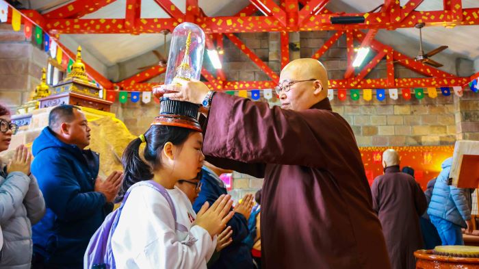 《圖說》開山聖殿的新春舍利加持聖儀，殊勝難得，是開春不容錯過的祈福儀式。〈靈鷲山佛教教團提供〉
