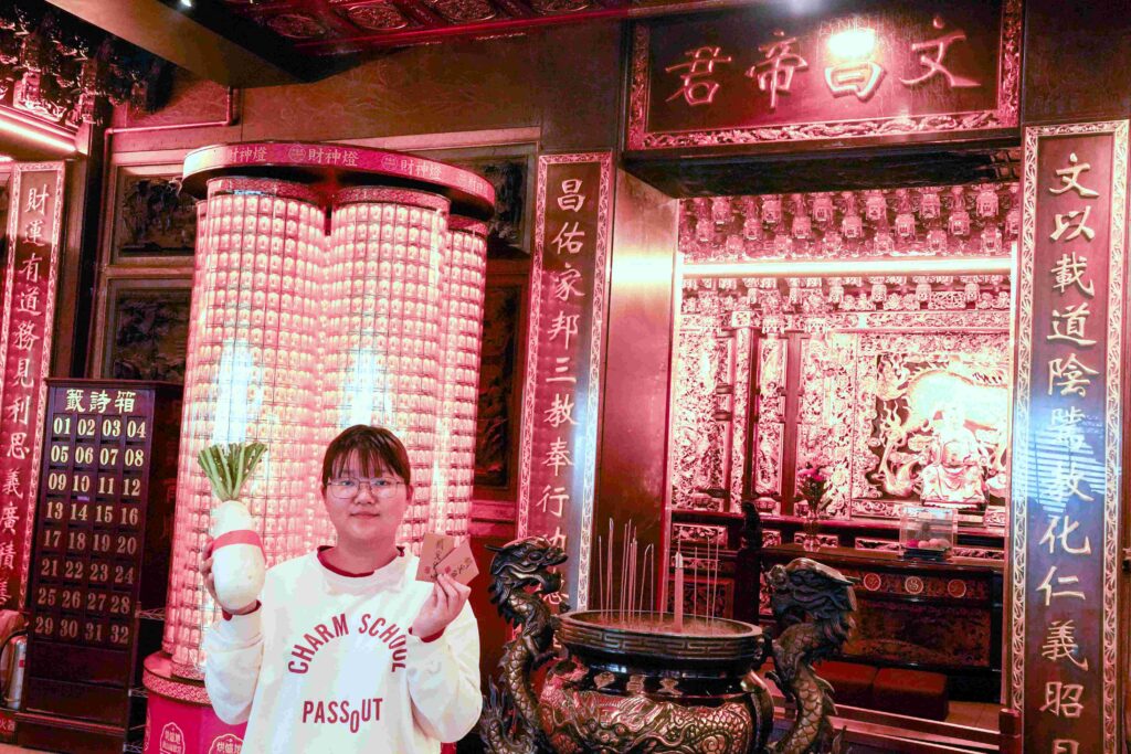 農業局推出限量版「鐵定包中」 新北11處考場免費發放包種茶包 2 %E5%8C%85%E7%A8%AE%E8%8C%B6%E8%AB%A7%E9%9F%B3%E3%80%8C%E5%8C%85%E4%B8%AD%E3%80%8D%EF%BC%8C%E8%B1%A1%E5%BE%B5%E6%87%89%E8%A9%A6%E9%A0%86%E5%88%A9%E3%80%81%E9%87%91%E6%A6%9C%E9%A1%8C%E5%90%8D%E7%9A%84%E5%A5%BD%E5%BD%A9%E9%A0%AD