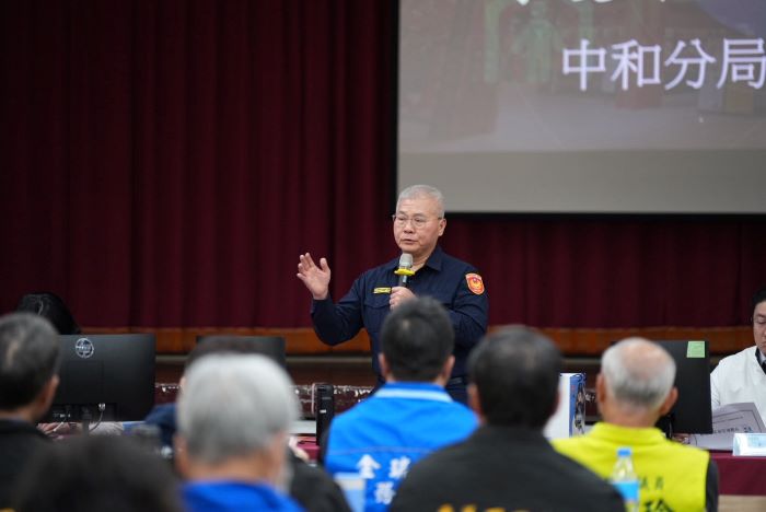 《圖說》警察局長方仰寧表示，透過具體案例與模擬說明，讓民眾清楚了解何時應避難、何種情況不宜外出，以及如何降低自身風險。〈警察局提供〉