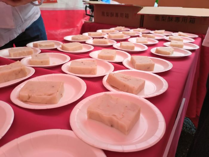 《圖說》農業局輔導農會開發山藥加工品-山藥粿,延長市場銷售時間。〈農業局提供〉