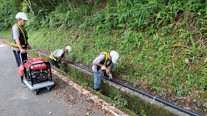 《圖說》福山里卡拉模基簡易自來水系統採用抗壓、耐震及韌性佳的HDPE水管。〈水利局提供〉