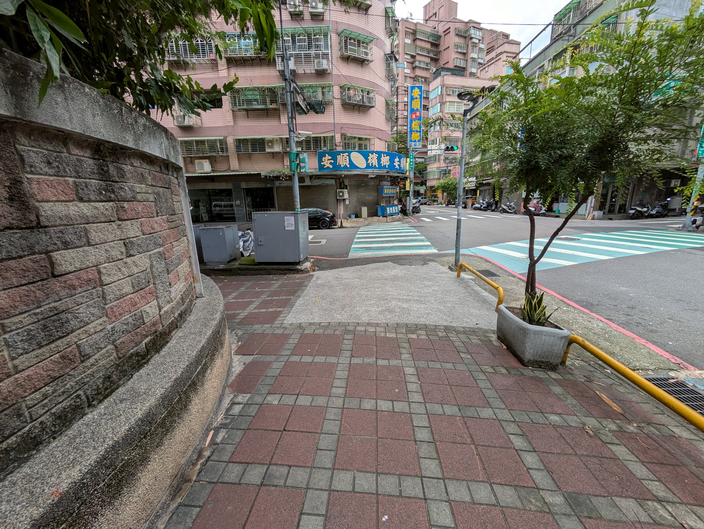 《圖說》改善後對比照。〈工務局提供〉