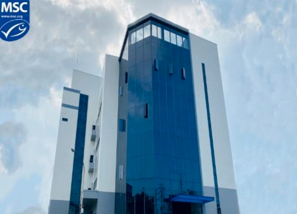 02%E6%94%BF%E6%BE%84%E6%B0%B4%E7%94%A2%E6%89%93%E9%80%A0%E5%85%A8%E5%8F%B0%E9%A6%96%E5%BA%A7%E4%BD%8E%E7%A2%B3%E6%99%BA%E6%85%A7%E9%AE%AA%E9%AD%9A%E5%8A%A0%E5%B7%A5%E5%BB%A0%EF%BC%8C%E5%B1%95%E7%8F%BE%E5%8F%B0%E7%81%A3%E6%B0%B4%E7%94%A2%E7%94%A2%E6%A5%AD%E9%82%81%E5%90%91%E6%B0%B8%E7%BA%8C%E8%88%87%E6%99%BA%E6%85%A7%E5%8C%96%E7%9A%84%E9%87%8C%E7%A8%8B