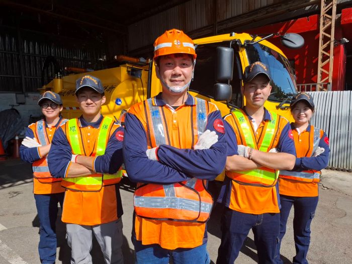 《圖說》環保局招考包括「儲備環保車輛駕駛」及「儲備清潔隊員」2類，歡迎踴躍加入。〈環保局提供〉