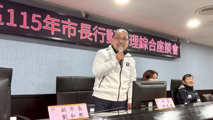 《圖說》侯友宜市長表示,不論是國際級的淡江大橋,還是鄰里的木棧道修繕,市府都將秉持行動治理初衷,打造一個讓市民安居樂業的韌性城市。〈民政局提供〉