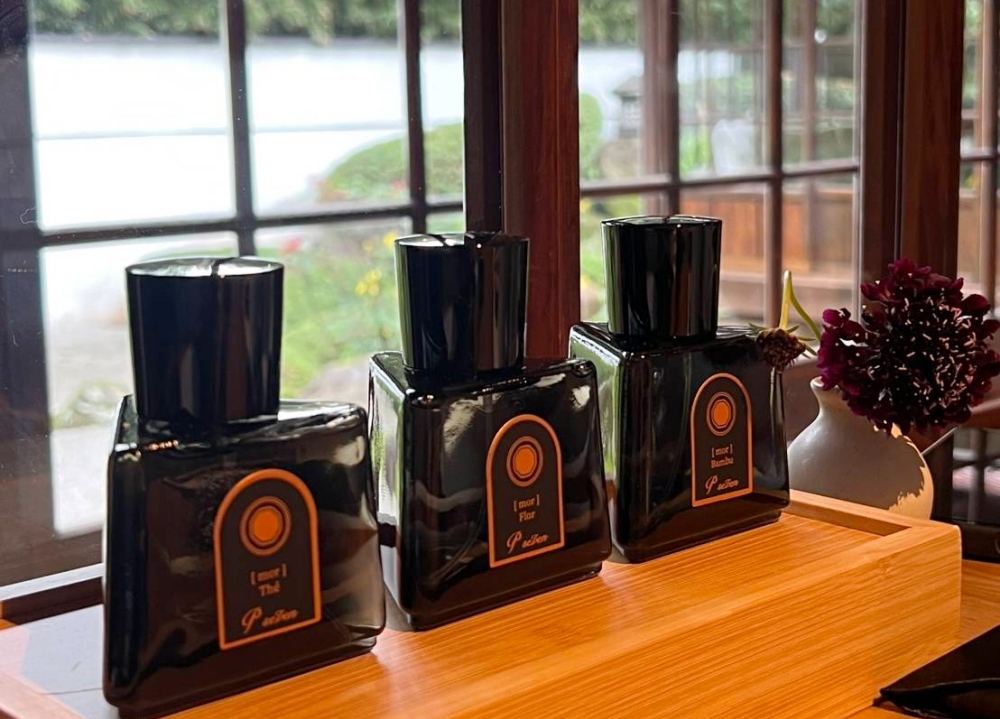 P.Seven「墨香系列」新作2026年正式返台發表 4 02P.Seven%E3%80%8C%E5%A2%A8%E9%A6%99%E7%B3%BB%E5%88%97%E3%80%8D%E6%96%B0%E4%BD%9C2026%E5%B9%B4%E6%AD%A3%E5%BC%8F%E8%BF%94%E5%8F%B0%E7%99%BC%E8%A1%A8