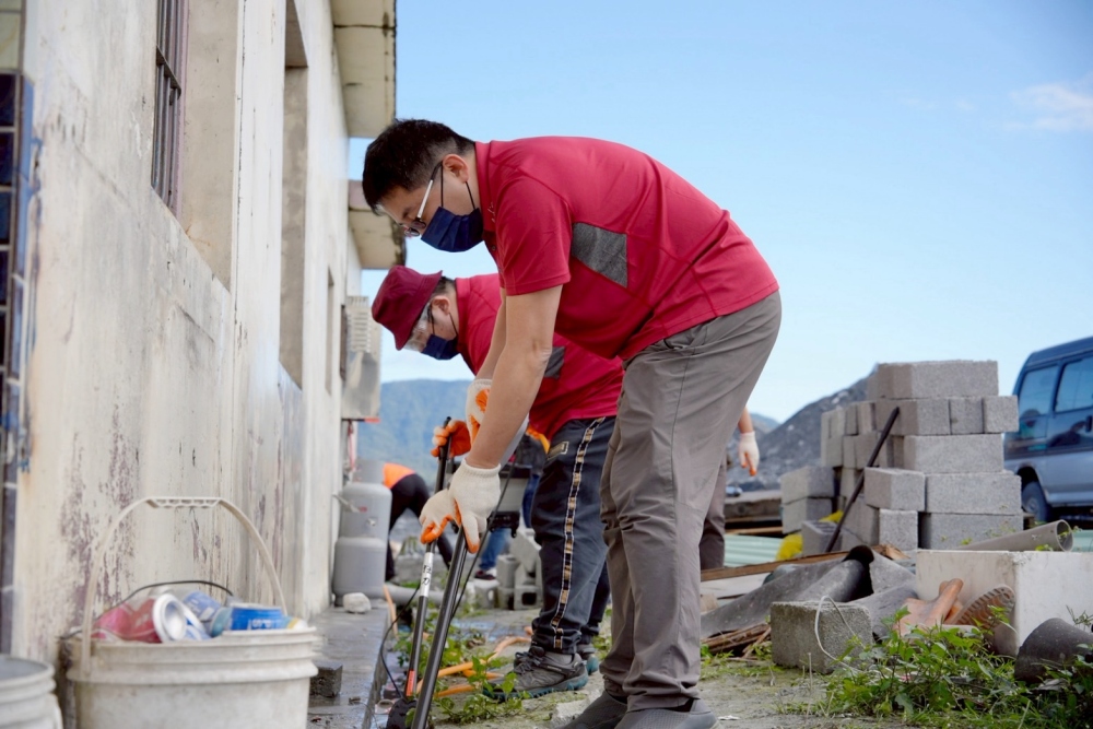 02%E5%8F%B0%E7%A9%8D%E9%9B%BB%E3%80%8C%E6%8A%B9%E5%B8%83%E8%B6%85%E4%BA%BA%E3%80%8D%E6%8E%A5%E6%A3%92