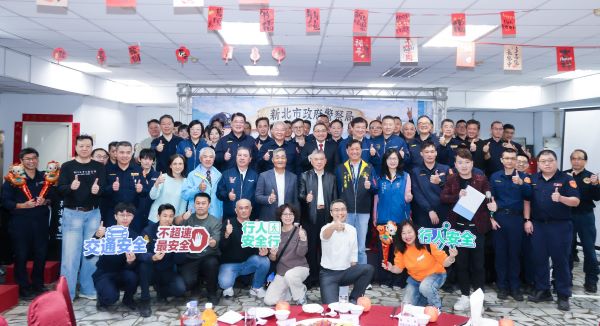 《圖說》侯友宜感謝員警在連假期間仍堅守崗位守護治安。〈保安大隊提供〉