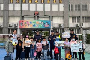 玉里警長開學日率隊護童 強化校安與識詐反毒宣導 8 MEITU 20260223 162023803