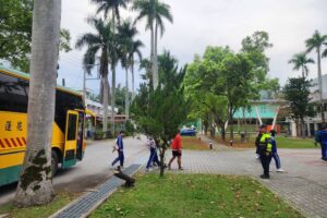 玉里警長開學日率隊護童 強化校安與識詐反毒宣導 10 MEITU 20260223 162222090