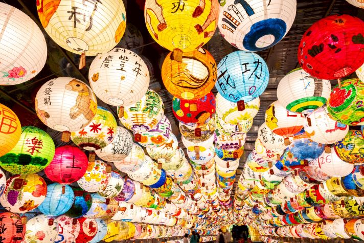 《圖說》園區從白天到夜晚都精采可期，更是攝影取景的絕佳場域。〈民政局提供〉