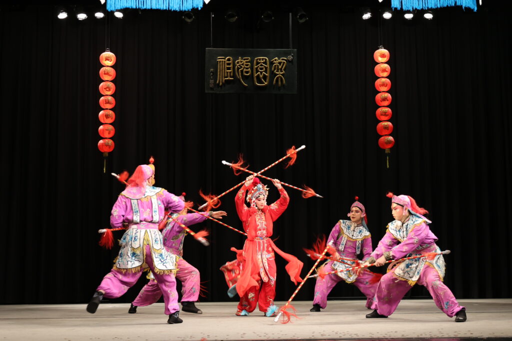 國立台灣戲曲學院新春開臺大典 京劇團年度演出正式啟動! 5 %E3%80%8A%E6%90%96%E9%8C%A2%E5%AF%B6%E6%A8%B9%E3%80%8B%E4%B9%8B%E3%80%8C%E6%89%93%E5%87%BA%E6%89%8B%E3%80%8D%E7%92%B0%E7%AF%80