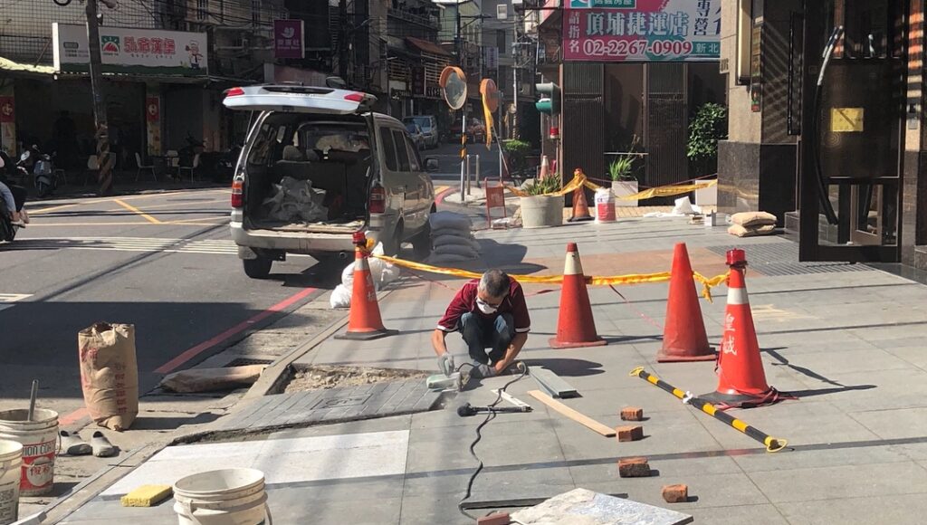 新北市政府115年度公寓大廈共用部分維護修繕補助執行計畫開跑，即日起受理申請，單一社區最高可獲得20萬元補助