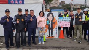 璀璨煙火映夜空 暖心警力守七堵嘉年華 6 MEITU 20260301 082901535