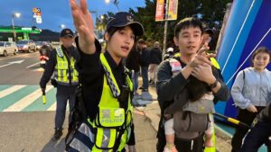 璀璨煙火映夜空 暖心警力守七堵嘉年華 10 MEITU 20260301 083022498