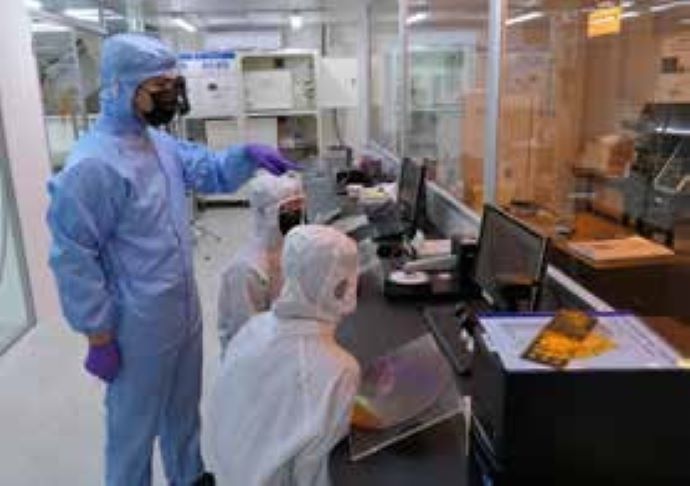 《圖說》龍華科技大學新設半導體製程及封裝測試中心,強化實務教學能量,培育半導體產業即戰力人才。〈龍華科大提供〉