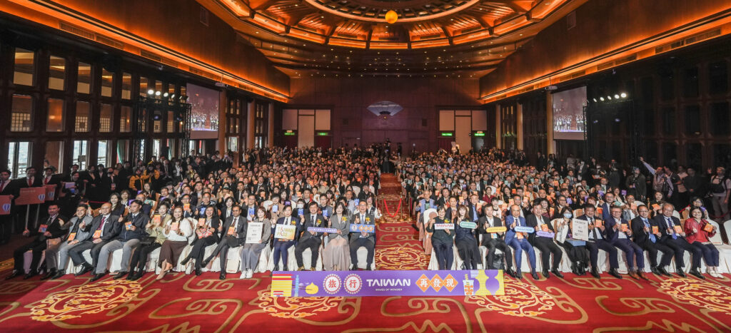 台南之光!陳仁昌榮膺「台灣觀光金獎」殊榮,帶領井仔腳瓦盤鹽田以永續旅遊驚艷國際! 11 603319106330689811