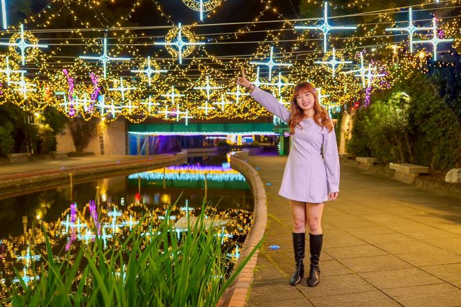 《圖說》今年以「星耀中港+夢幻星河」為主題,營造如夢似幻的夜間光景。〈水利局提供〉