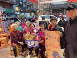 元宵佳節不忘守護民眾財產安全 基警前進宣導防詐及公益揭弊者保護法 4 %E4%B8%80 10