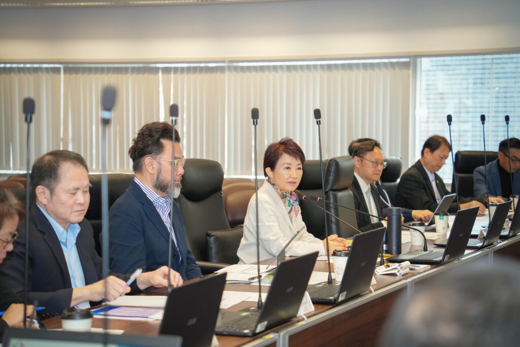 盧秀燕將出訪美國 中市府先邀產業座談聆聽心聲 2 中市府邀產業代表座談