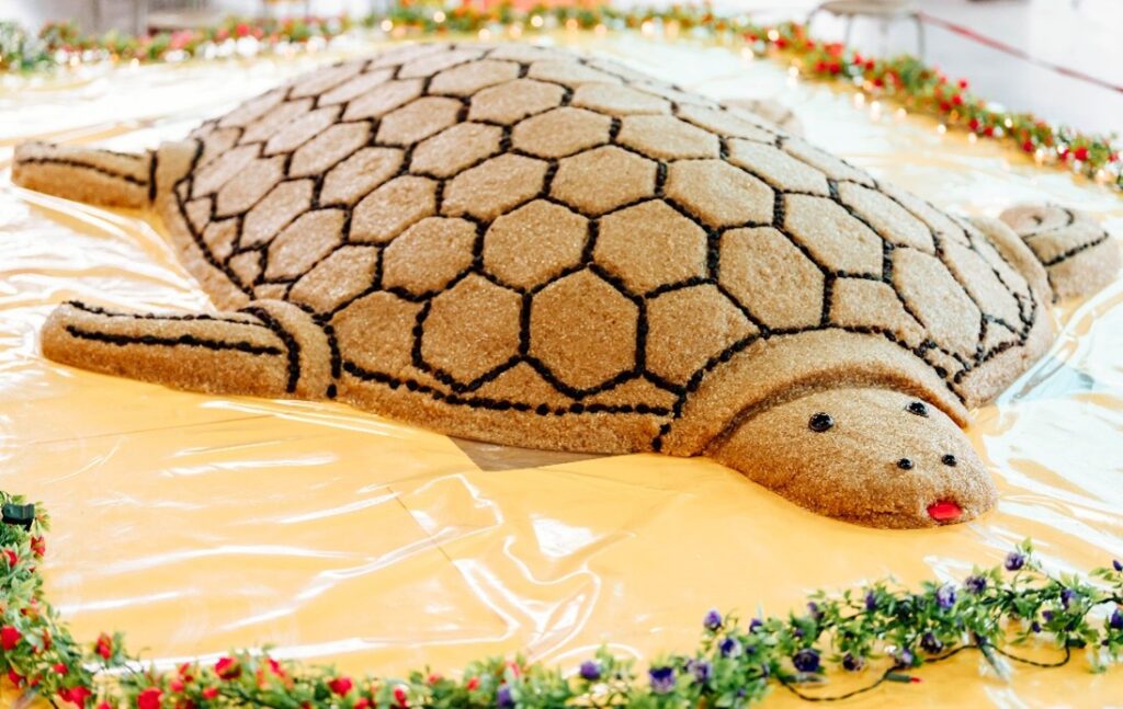 永光祠帶有酒香與糯米軟q口感的千斤大米糕龜 展現職人的好手藝 0