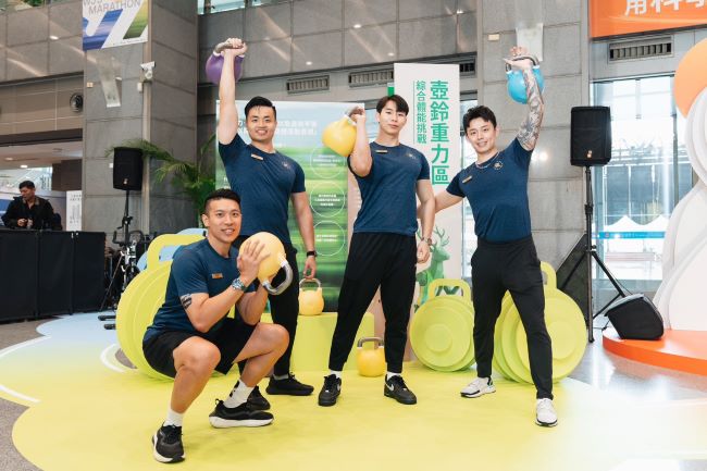 《圖說》2026萬金石特展互動體驗壺鈴重力區。〈體育局提供〉