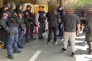 幫派參加告別式 北市警方強勢執法攔檢盤查防制暴力衝突 6 MEITU 20260314 111712483