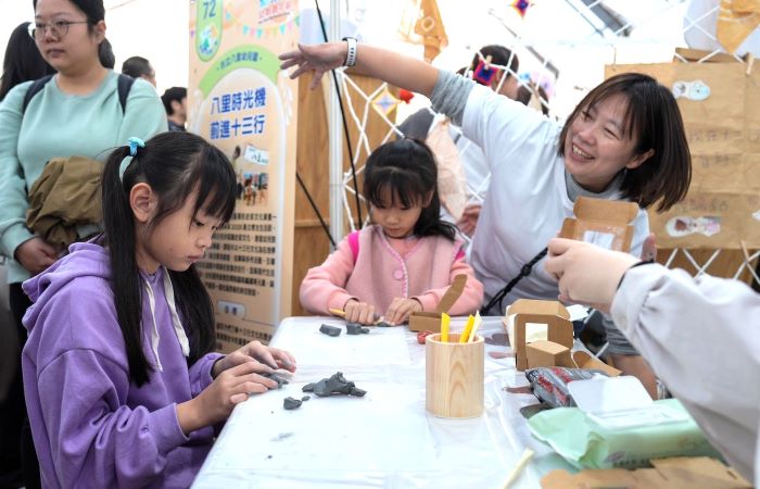 《圖說》幼教嘉年華讓教學成果走出校園，也讓家長更貼近幼教現場。〈教育局提供〉